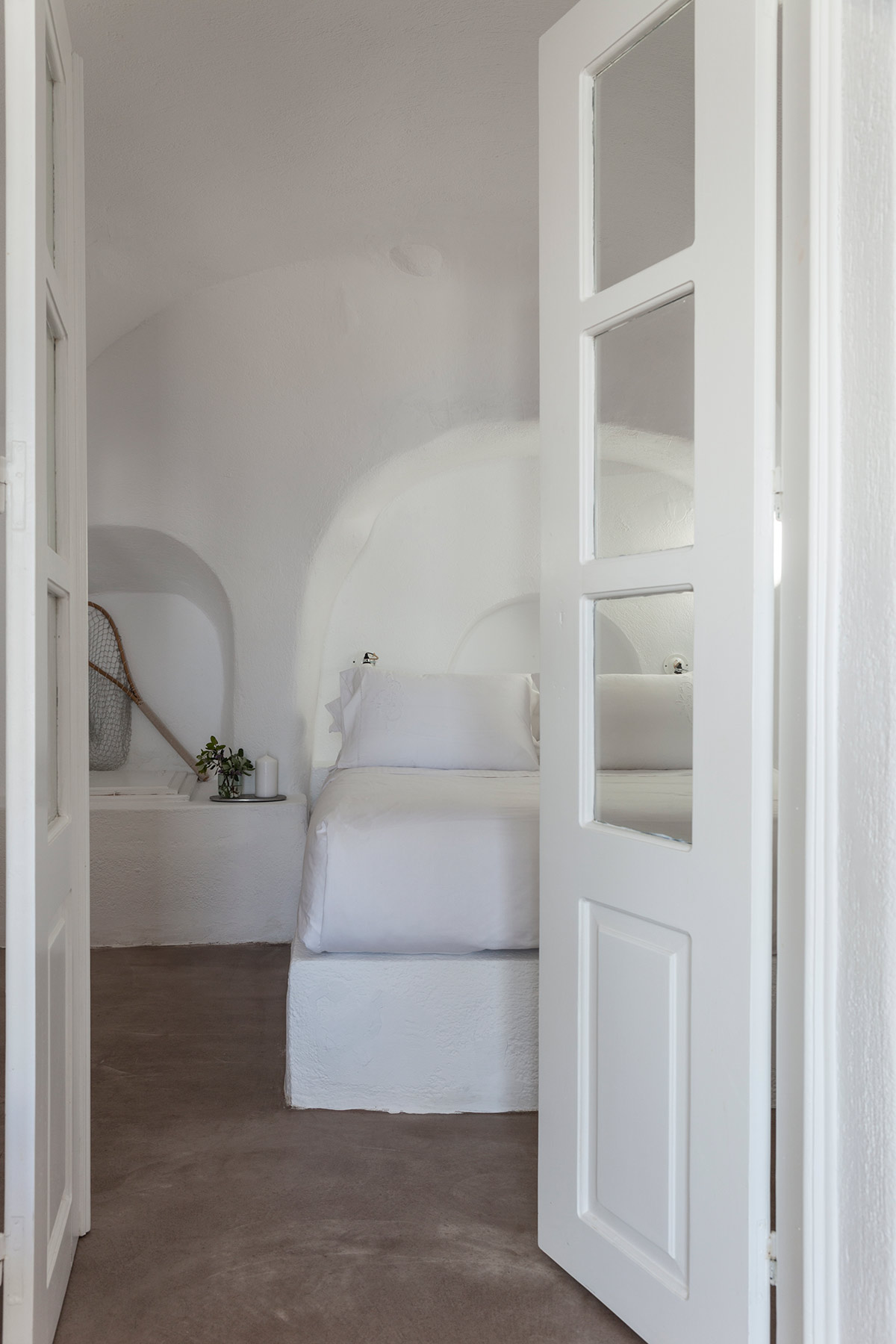 fishermans cave house spitia santorini 10