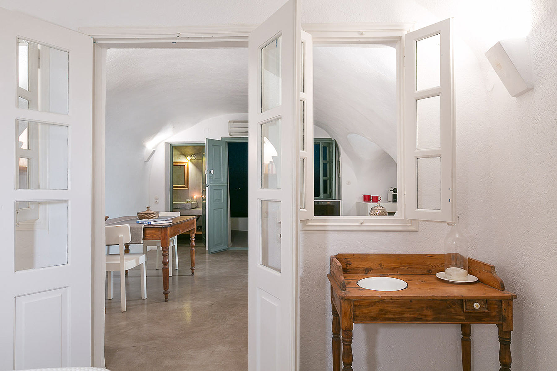 fishermans cave house spitia santorini 16