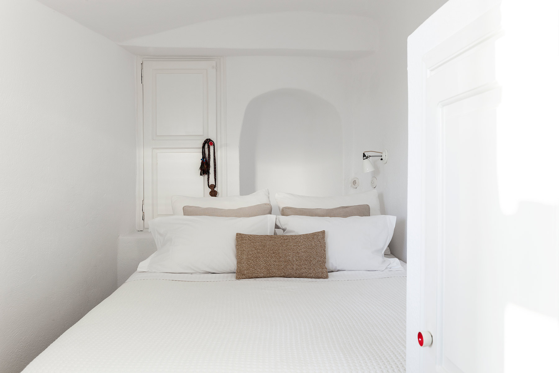 fishermans cave house spitia santorini 20