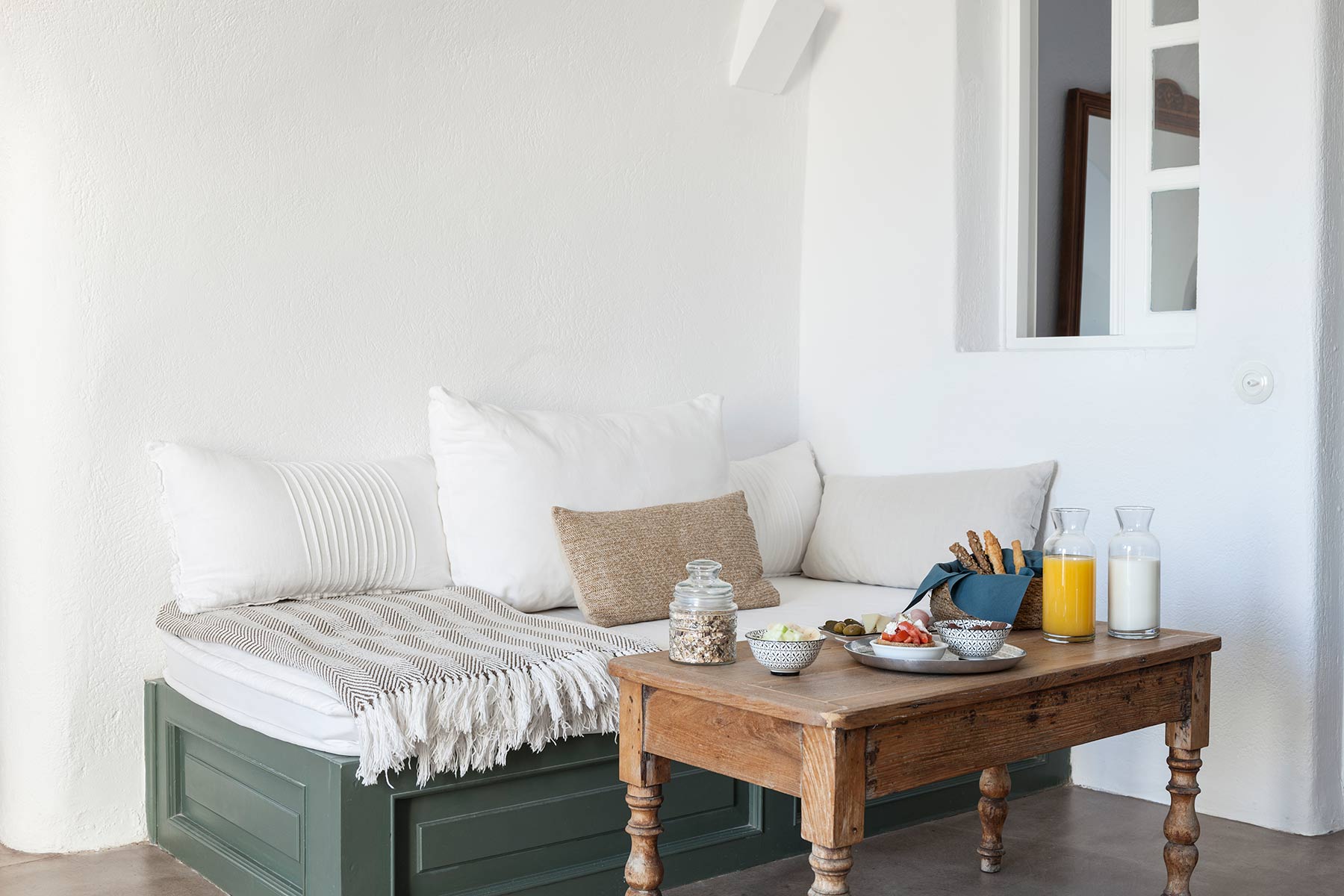 fishermans cave house spitia santorini 4