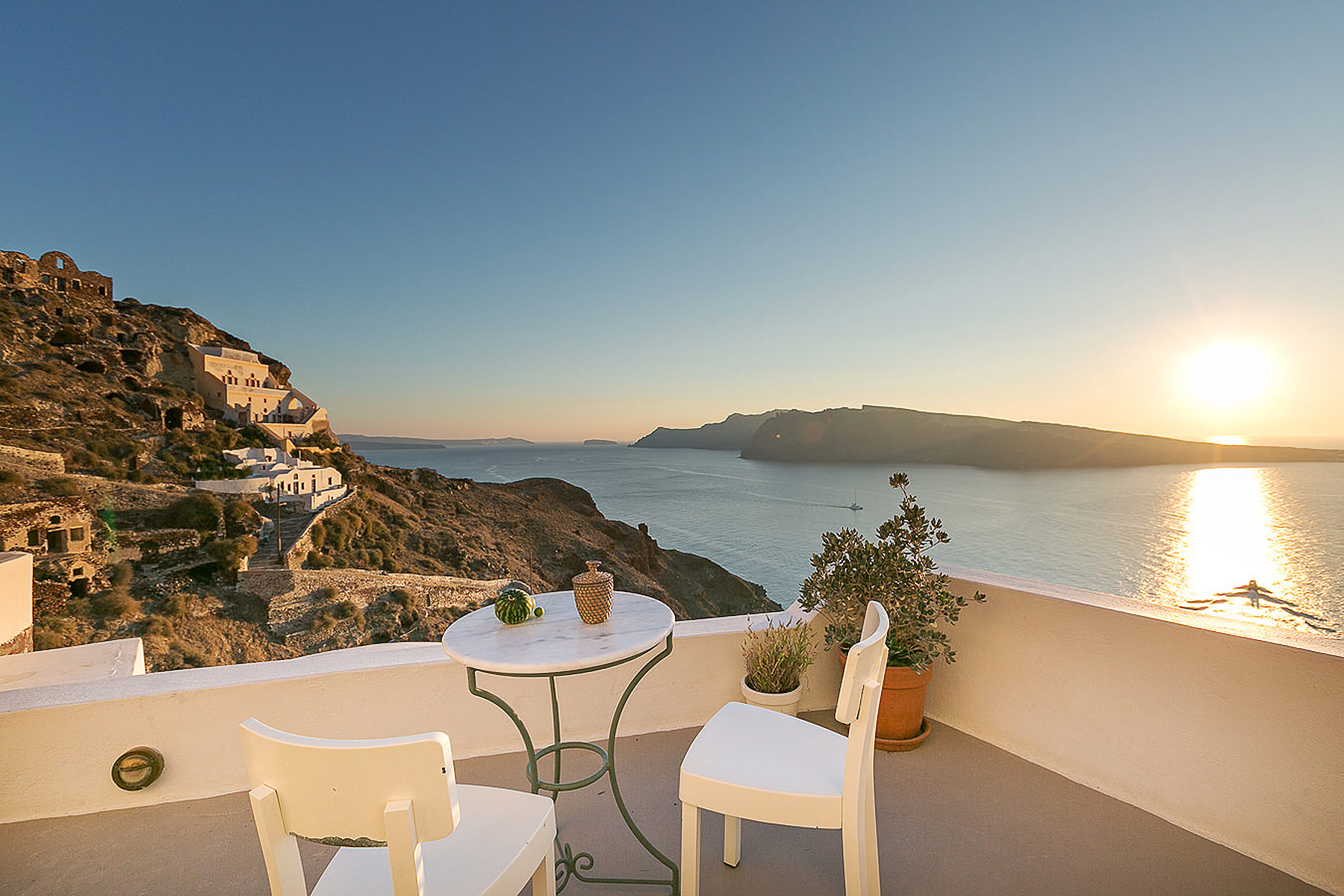 fishermans cave house spitia santorini 43