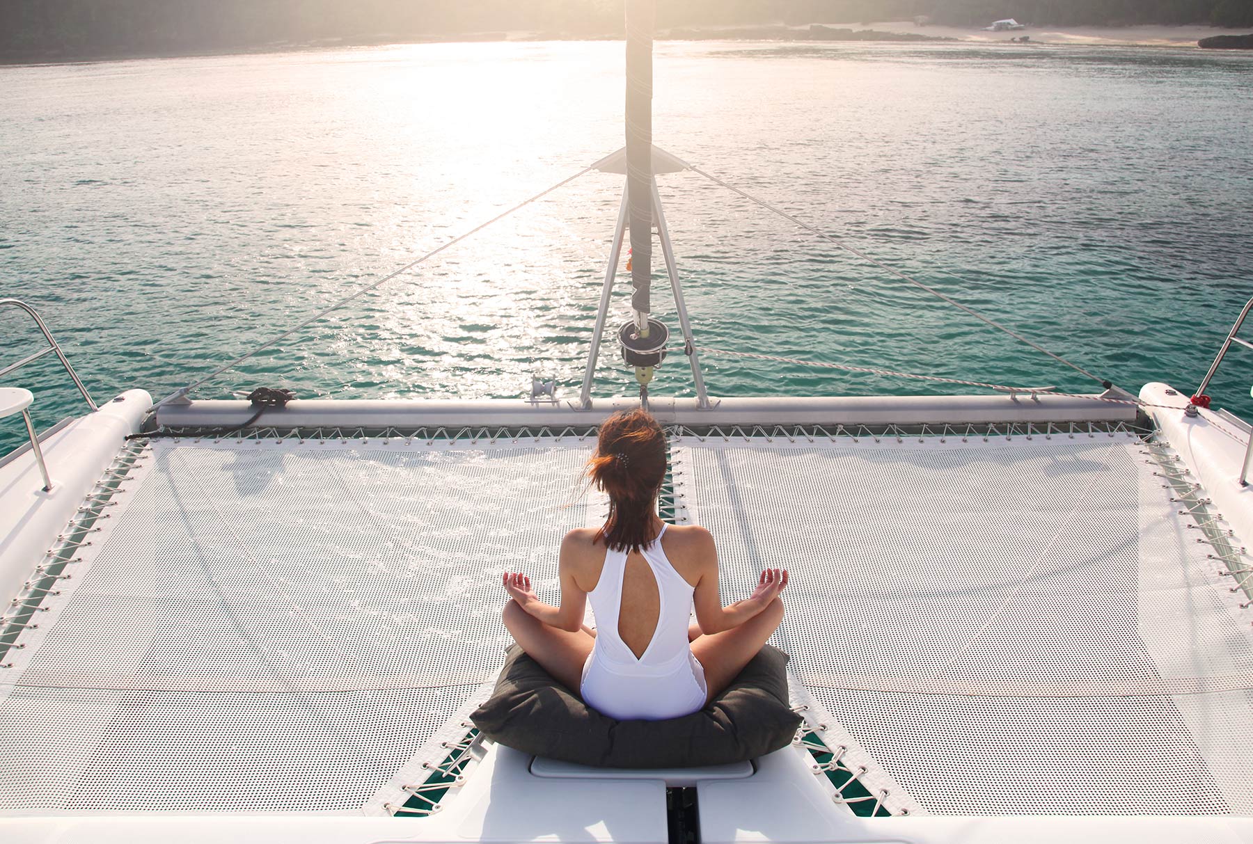 spitia santorini sailing 1