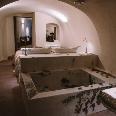 BlueDomesRetroStoryPreview 0007